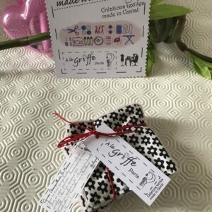 Lot de 7 Lingettes démaquillantes lavables bi matière bambou rose poudré et coton motif noir et blanc