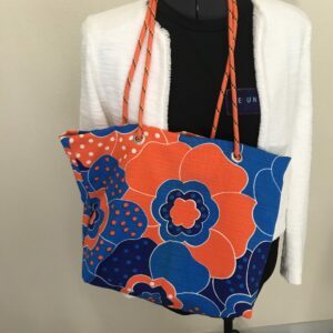 Sac Cabas Corde et oeillets, à motif grosses fleurs Oranges et bleues avec anses en corde orange nouées