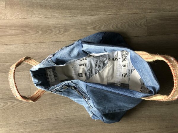 Grand Sac CABAS 01 en jean surcyclé et motif Lady Skull – Image 2