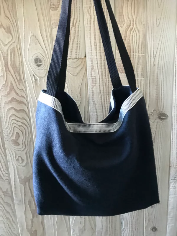 Sac en laine bleu marine mélangée ANSES NOIRES avec doublure Suédine scuba reptile marron – Image 6