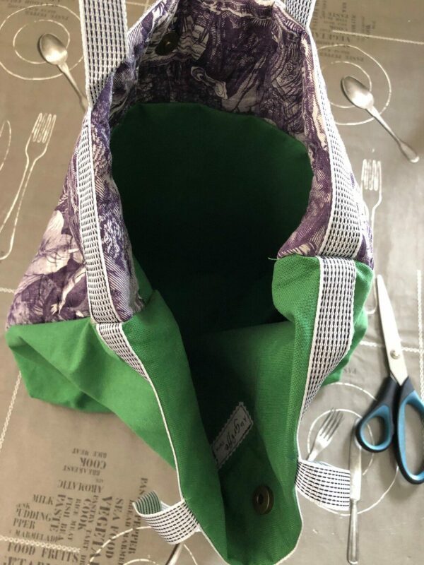 Sac inspiration Tote Bag en Toile de Jouy "Le solitaire au pont du torrent" et coton vert, sac bicolore à doublure – Image 5